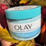 Olay Indulgent Mineral Scrub essences of Guava & Coconut - 311g