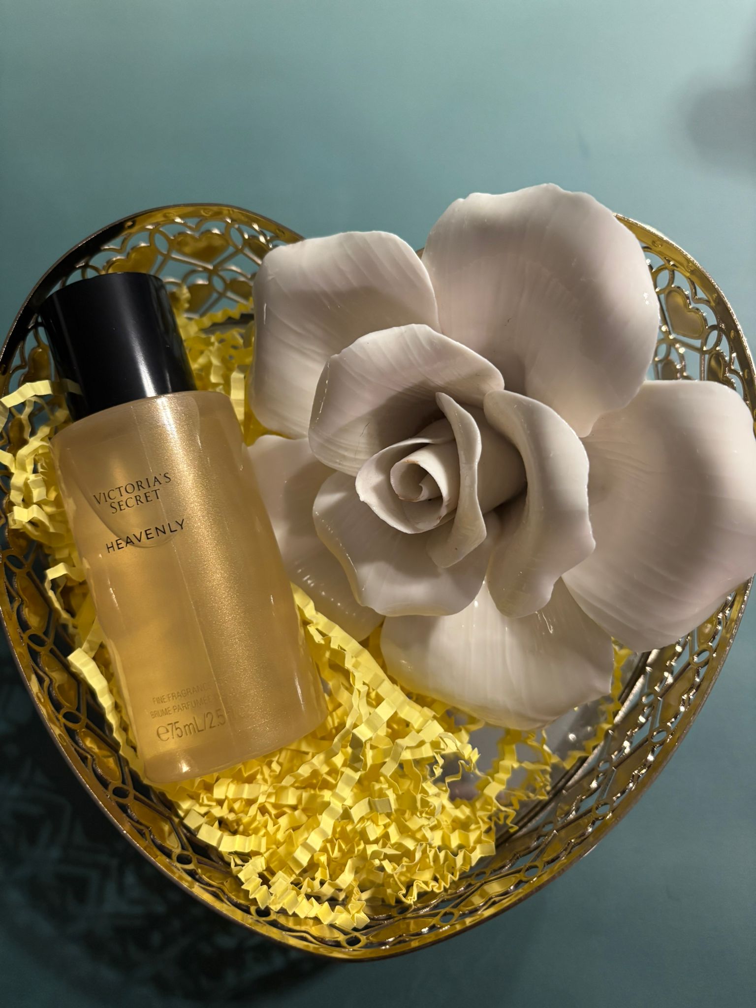 WhatsApp Image 2025-08-23 at 6.51.15 AM Victoria Secret: Travel Fine Fragrance Mist- Heavenly 2.5floz - Image 1