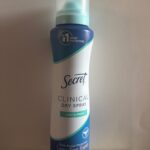 Secret "Clinical Dry Spray"  Light & Fresh 3.8oz