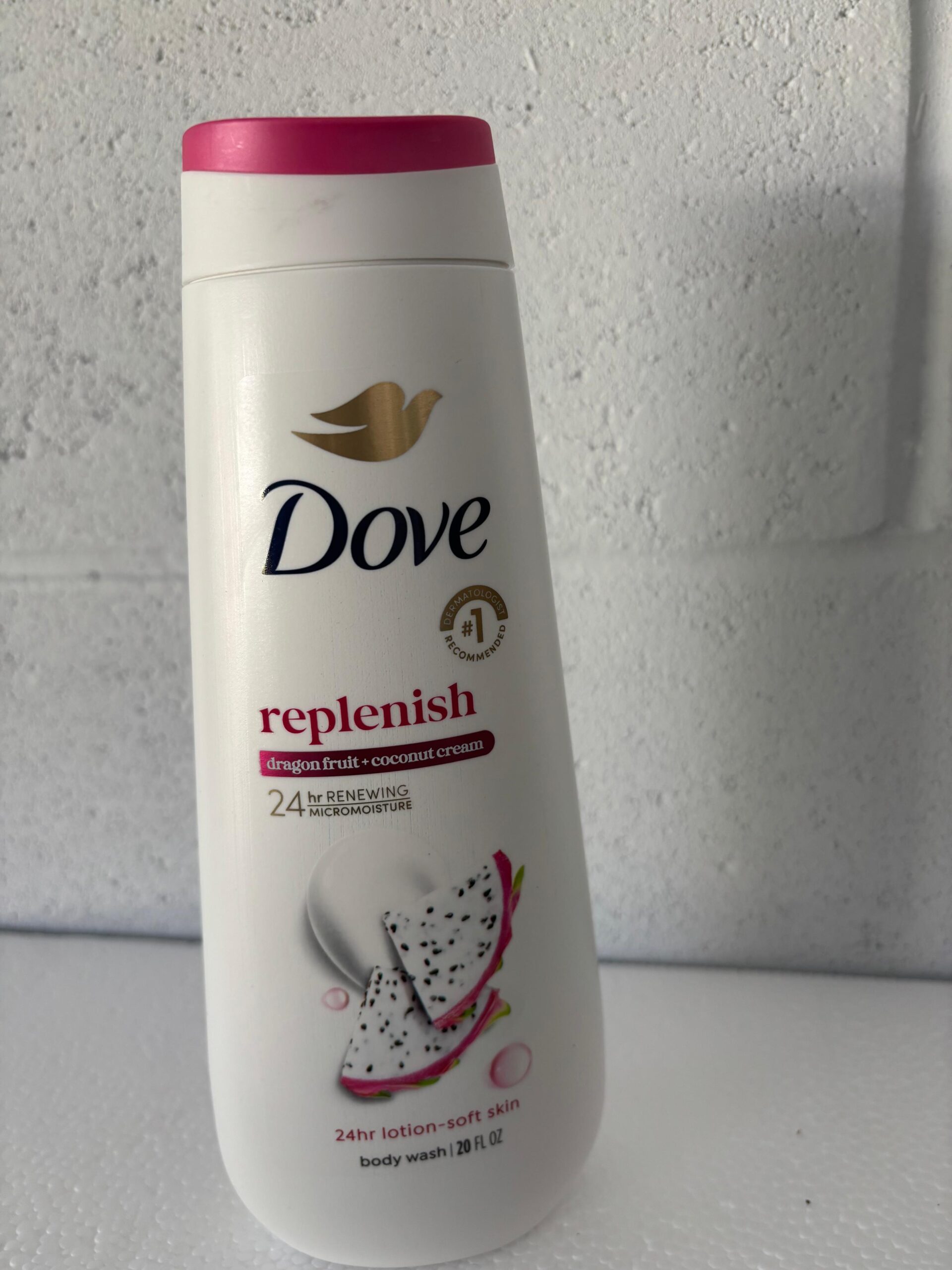 e44 Dove Women 24 HR Renewing Bodywash 20 fl.oz : Replenish Dragon Fruit & Coconut Cream - Image 1