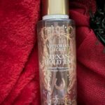 VS: Texas Hold 'Em Desert Vanilla & Southwest Cedarwood [Mist]