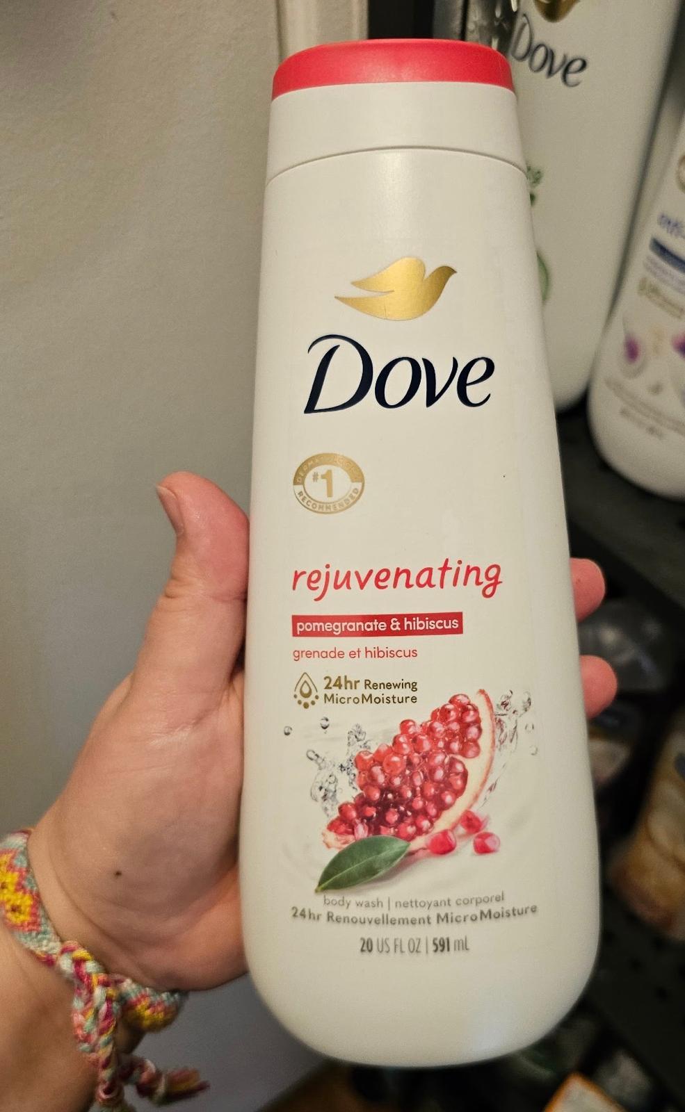 r51 Dove Women 24 HR Renewing Bodywash 20 fl.oz : Rejuvenating Pomegranate & Hibiscus Tea - Image 1