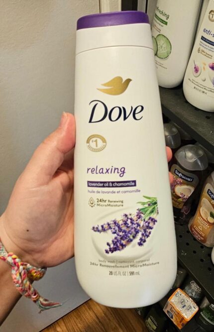 Dove Women 24 HR Renewing Bodywash 20 fl.oz :Relaxing Lavender Oil & Chamomile