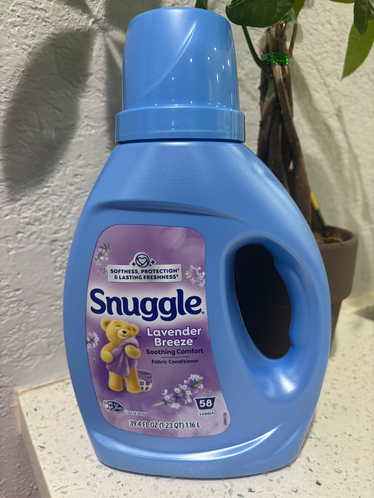 ee9 Snuggles Fabric Softener, Lavender Breeze Scent, 29.4oz 58 loads - Image 1