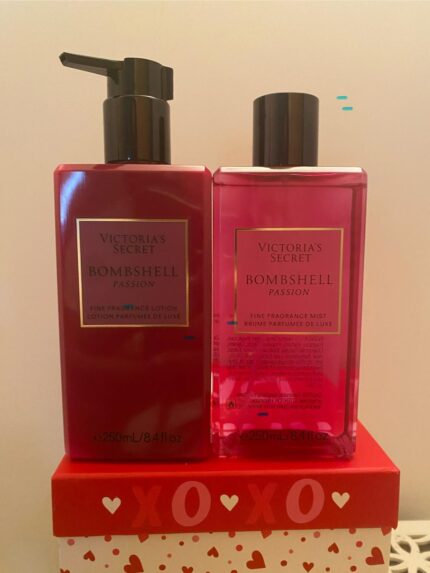 Victoria Secret: Bombshell Passion (Perfume & Lotion Set) 8.4 fl.oz