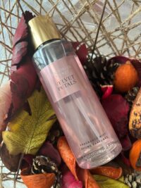 Victoria Secret: Velvet Petals Fragrance Mist - Image 2