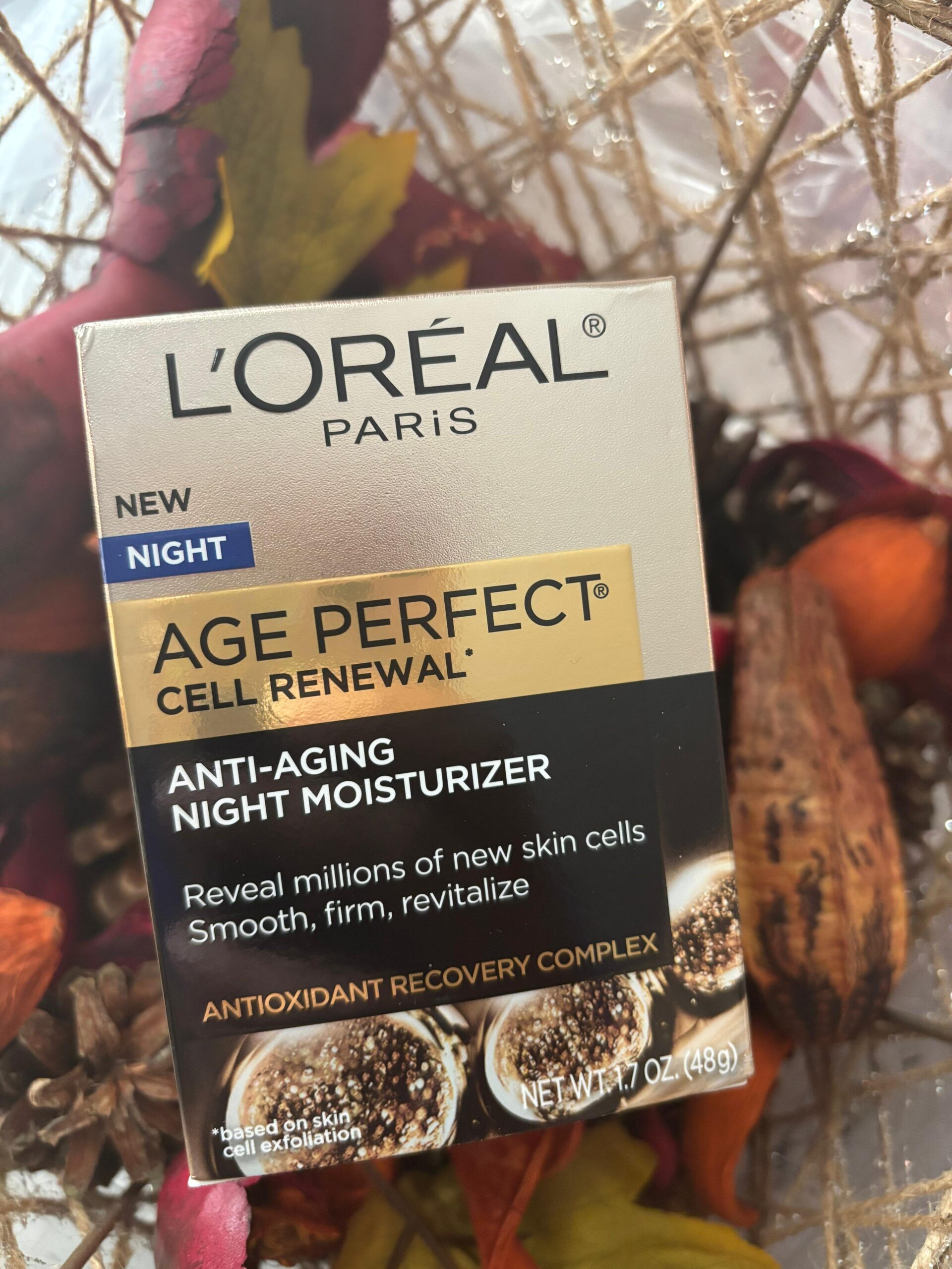 i33 L'Oreal Paris Age Perfect Cell Renewal - Anti -Aging Moisturizer - 1.07oz - Image 1