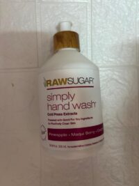 Raw Sugar - Simply Handwash cold press extracts - Pineapple + Maqui Berry + Coconut 16.9floz