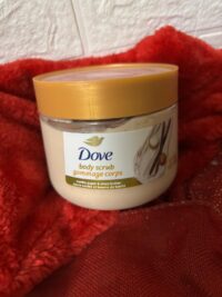 Dove Body Scrub [Gommage corps] –Vanilla Sugar & Shea Butter