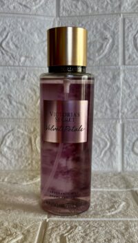 Victoria Secret: Velvet Petals Fragrance Mist