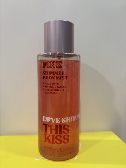VS: Love Shimmer - This Kiss: Crumb Cake, Cinnamon Sugar, Vanilla Drizzle + Essential Oils  8.4floz (Mist)