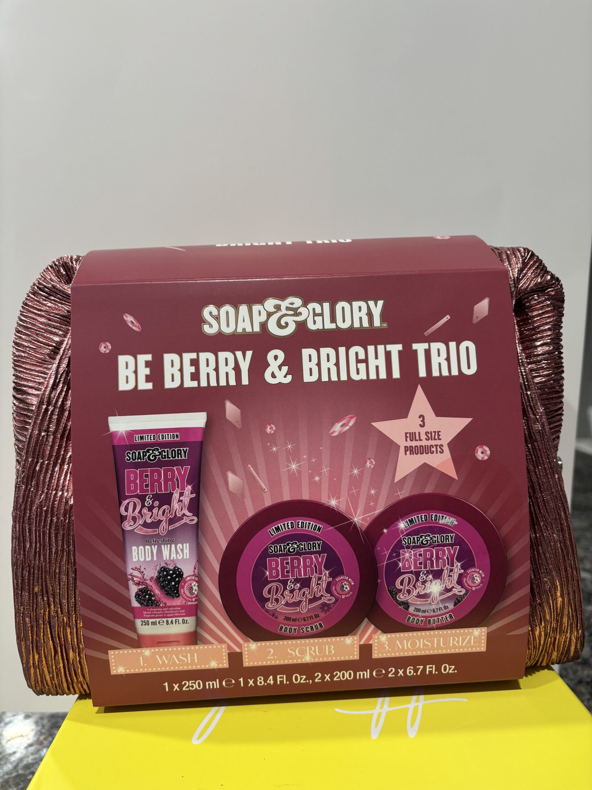 IMG_9695 Soap & Glory Be Berry & Be Bright Trio -3pc Gift Set - Image 1
