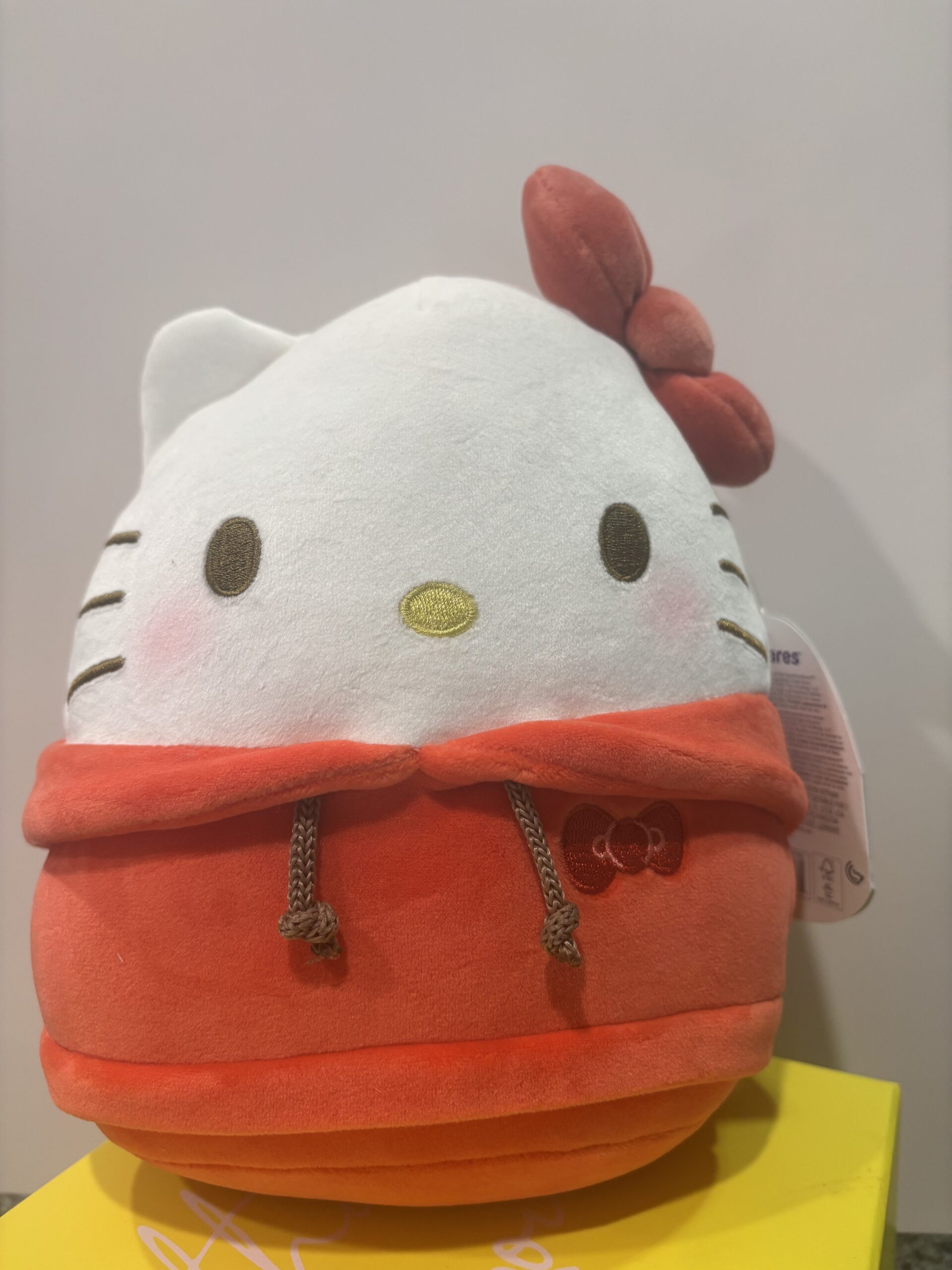 IMG_9819 Squishmallows 8" Hello Kitty And Friends "Dabodabo Hoodie" - Image 1