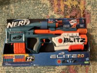 Nerf Elite 2.0 Moto Blitz 22x -  CS-10 Dart Blaster Motorized