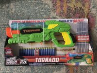 Tornado Blast up to 90ft - (includes 20 Long distance darts & 14 Dart Banana clips 6+)