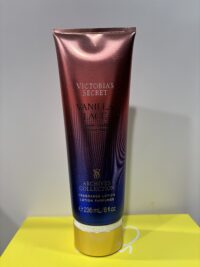 VS: Vanilla Lace Lotion